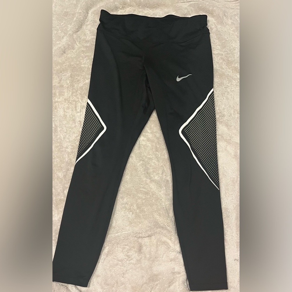 Nike design leggings